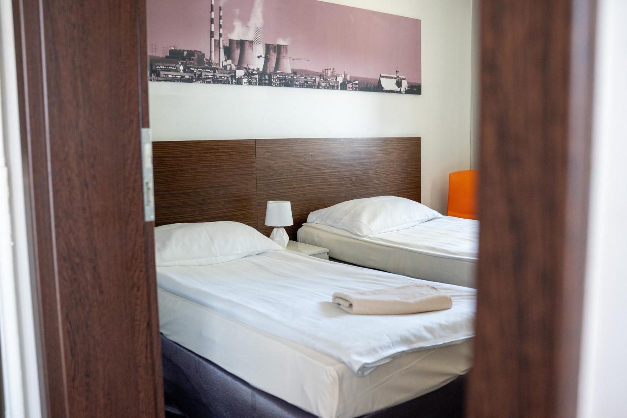 Aparthotel Strefa Budget Tychy Esterno foto