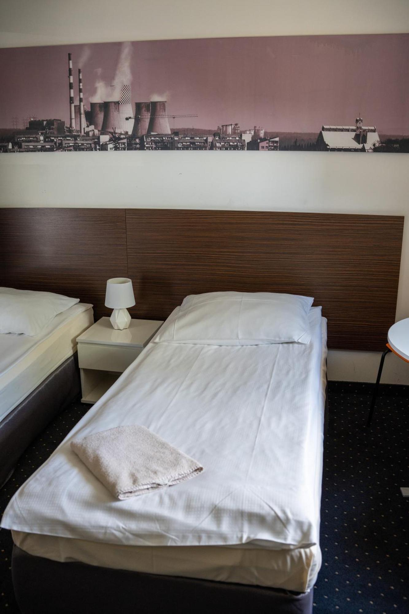 Aparthotel Strefa Budget Tychy Esterno foto