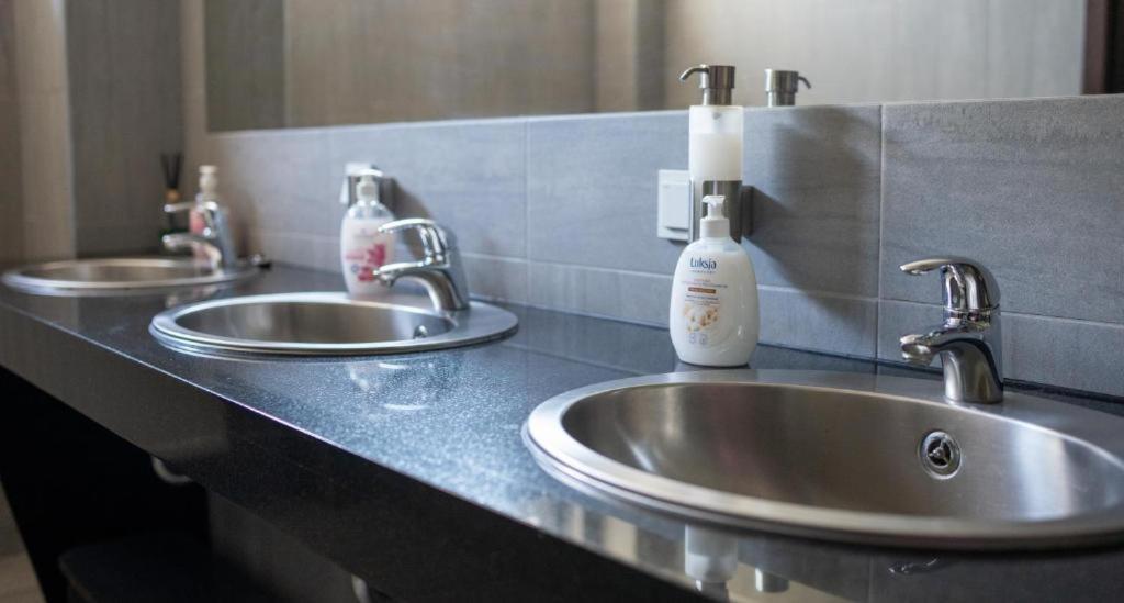 Aparthotel Strefa Budget Tychy Esterno foto